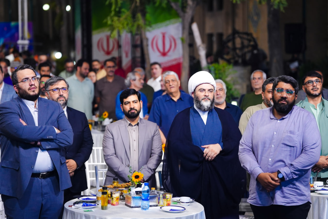 حجتالاسلام والمسلمین قمی و محمدمهدی دادمان در پنجمین شب سینمایی سوره